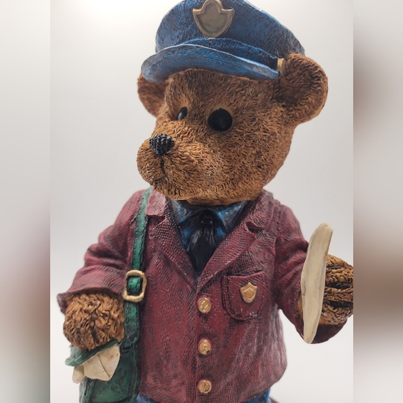 Teddy Bear 100th Anniversary Mailman Figurine Ceramic 1902-2002 - Picture 4 of 8